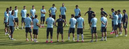 Valverde dirige el entrenamiento el mi&eacute;rcoles en Lezama.