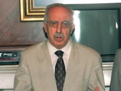 Alejandro Fern&aacute;ndez Pombo, en 1999.