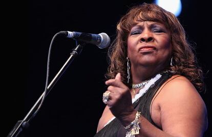 Martha Reeves durante un festival en 2010.