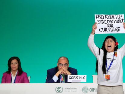Licypriya Kangujam, una activista climática, pedía este lunes el fin de los combustibles fósiles en la cumbre del clima de Dubái.