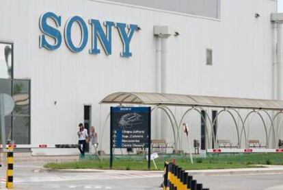 La fbrica de Sony en Viladecavalls (Barcelona) es transferida a Ficosa, Comsa y Emte, que asumirn la mayora de sus 1.000 empleados.