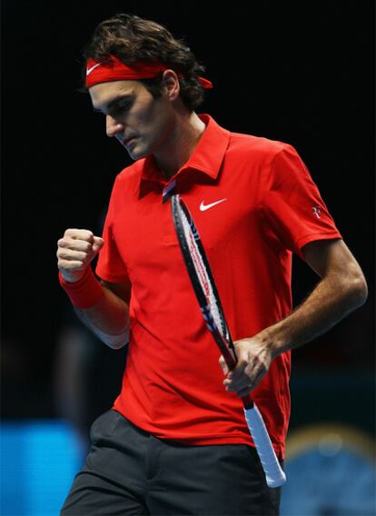 Roger Federer, durante la final de la Copa de Maestros ante Rafa Nadal.