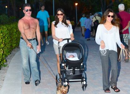 Muy poco de lo que está haciendo aquí Simon Cowell es aceptable.