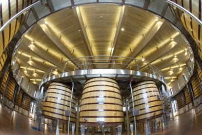 Sala de fermentación de la bodega Vega Sicilia, en Valbuena de Duero (Ribera del Duero, Valladolid).