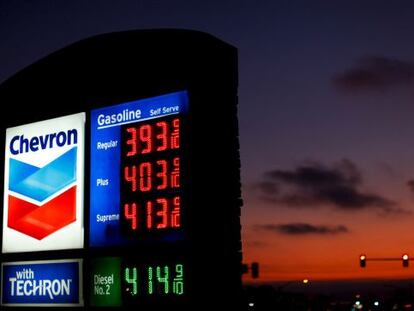 Estaci&oacute;n de servicio de Chevron en Encinitas, California