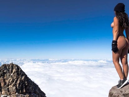 Jaylene Cook, en lo alto del monte Taranaki, la polémica imagen que ha subido a su Instagran