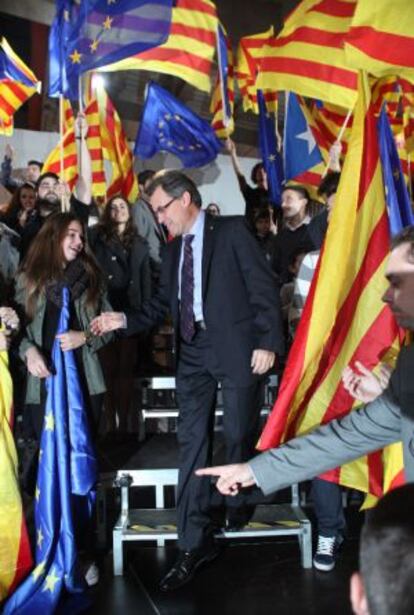 Artur Mas entrando en el mitin que dio anoche en Tarragona.