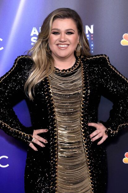 Before her big break on 'American Idol,' Kelly Clarkson had nowhere to live. The singer was forced to live in her car after her apartment burned down in a fire. She eventually returned to her family and auditioned for the first season of the show that launched her to fame.