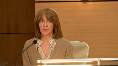 Felicity Huffman, en el estrado de la segunda temporada de 'Accused'.