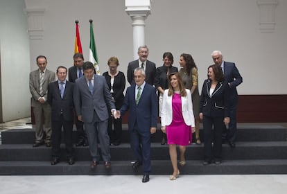 Toma de posesión del nuevo Gobierno de coalición entre el PSOE e Izquierda Unida.