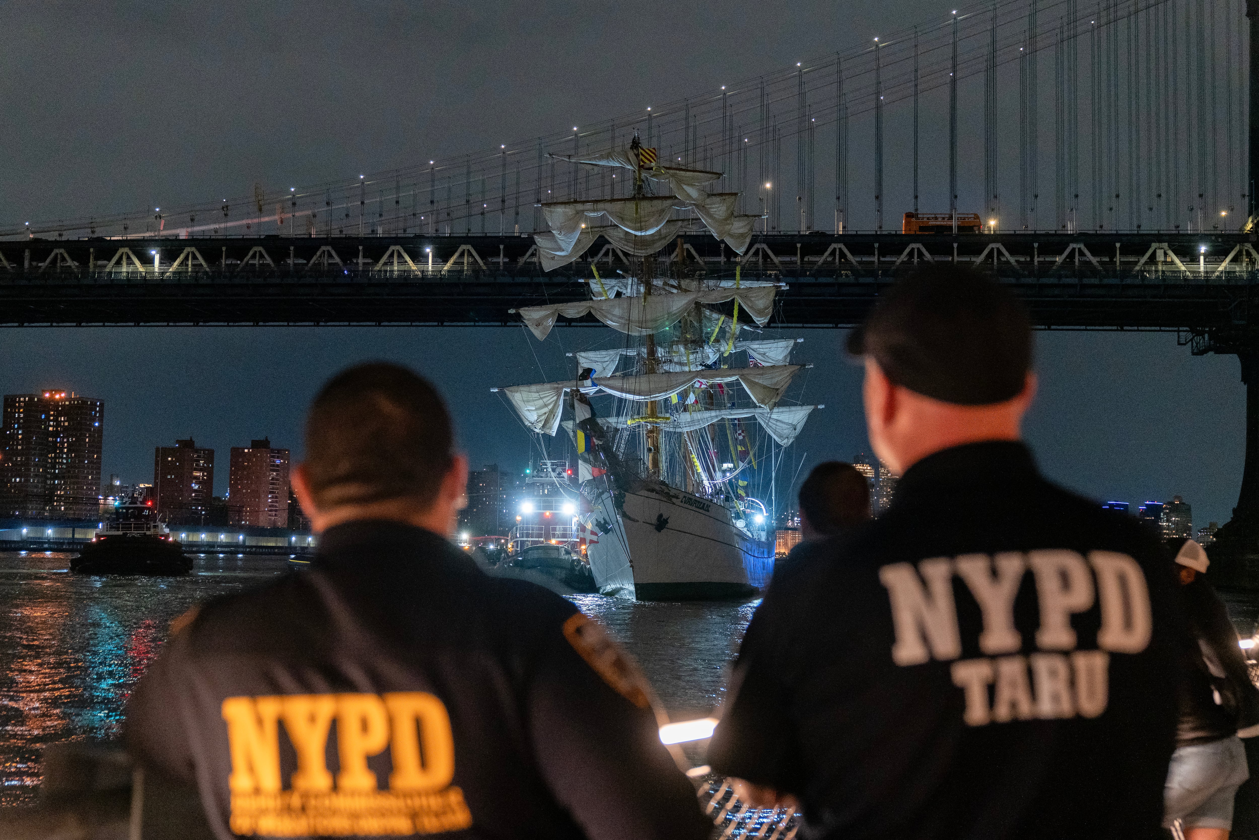 Más preguntas que respuestas sobre cómo se produjo el choque del buque mexicano ‘Cuauhtémoc’ con el puente de Brooklyn