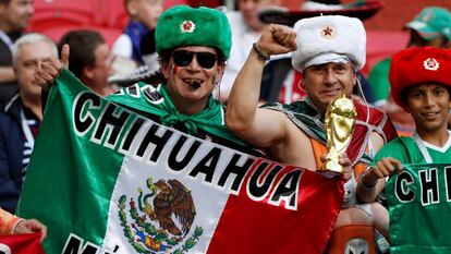 Aficionados mexicanos en la Arena de Kazán, Rusia
