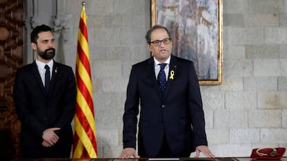 Quim Torra (r) at his inauguration on Thursday.