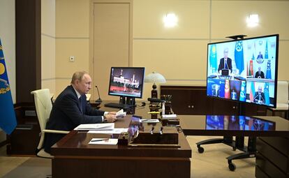 El presidente de Rusia, Vladímir Putin, durante una cumbre telemática de los líderes de la Organización del Tratado de Seguridad Colectiva (OTSC).