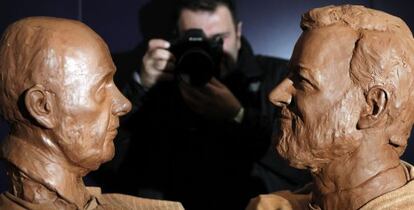 Los bustos de Rubalcaba y Rajoy, en el Museo de Cera de Madrid.