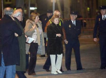 Isabelita Perón, a su llegada anoche a la Audiencia Nacional tras ser detenida en su domicilio.