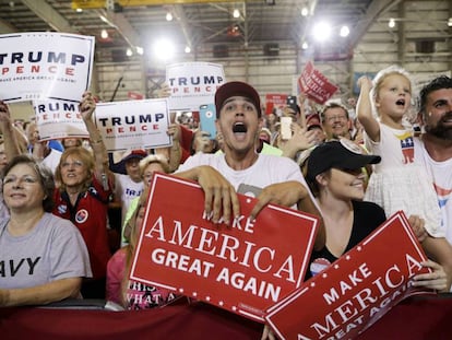  Seguidores de Trump en Melbourne, Florida, el martes pasado.