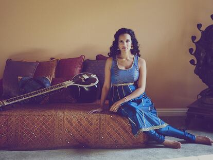 La sitarista Anoushka Shankar ha juntado el flamenco y la música india en su disco <i>Traveller.</i>