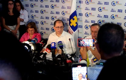 El fiscal general, Francisco Barbosa, habla durante una rueda de prensa en Cartagena de Indias, el 17 de agosto de 2023.