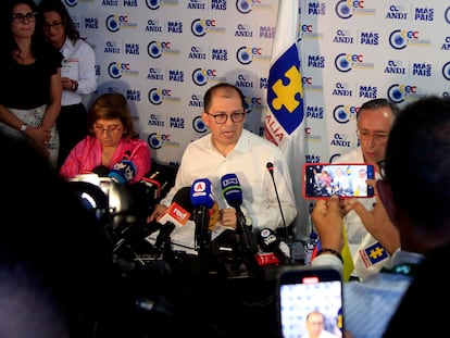 El fiscal general, Francisco Barbosa, habla durante una rueda de prensa en Cartagena de Indias, el 17 de agosto de 2023.