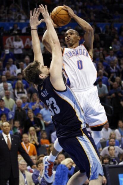 Russell Westbrook y Marc Gasol.