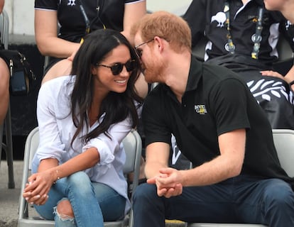 Meghan Markle tem 36 anos, dois a mais que o príncipe Harry. De acordo com a imprensa britânica, o casal obteve a 'benção' da rainha Elizabeth II, avó de Harry, em 3 de setembro deste ano, quase dois anos depois do início do namoro.