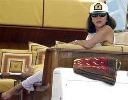 Joan Collins veranea en Mallorca.