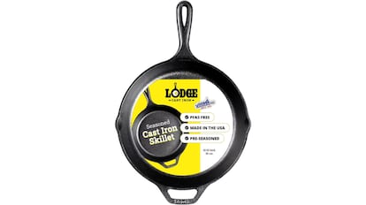 La sartén Lodge tiene un mango resistente apto para el horno.