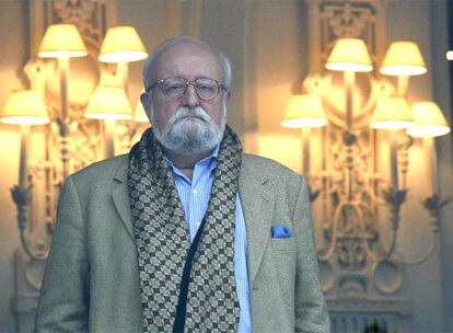 El compositor y director polaco Krzysztof Penderecki posaba ayer en un hotel donostiarra.