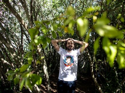 Salvador Sobral, en el Jardim dos Plátanos, en Linda-a-Velha, Portugal, a finales de septiembre.