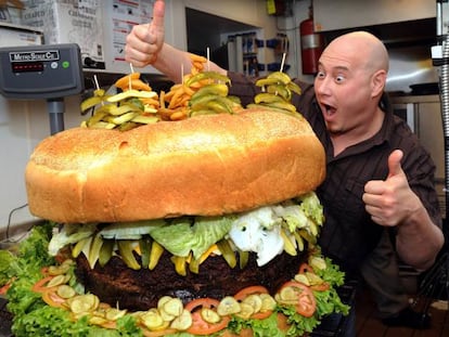 La hamburguesa de 86 kilos y otras locuras de la comida 'yanqui'