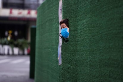 Una residente de Shanghai, el pasado 6 de mayo. 