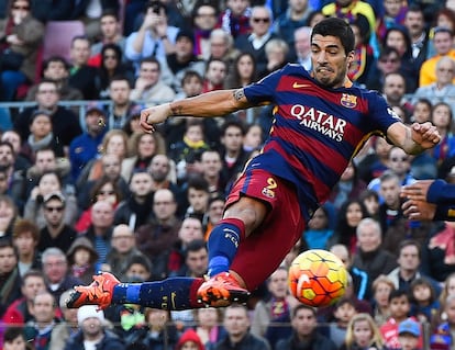 Luis Suárez playing with the FC Barcelona.