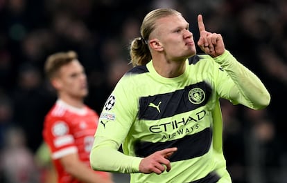 Erling Haaland celebra el gol conseguido frente al Bayern.