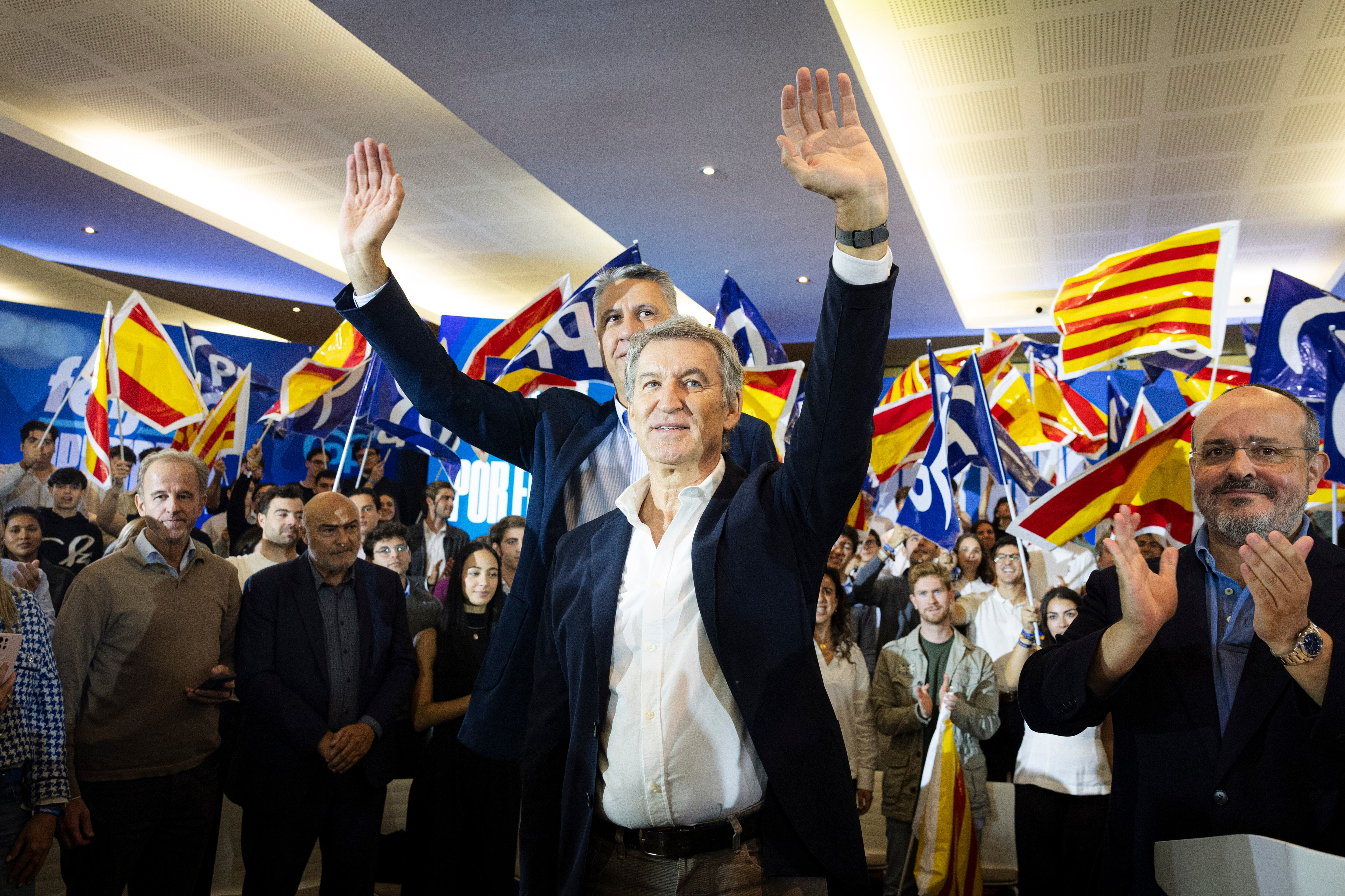Feijóo pide a Albiol que lidere una “ley antiocupas” y que le ayude a obtener una “mayoría grande” el 29-N