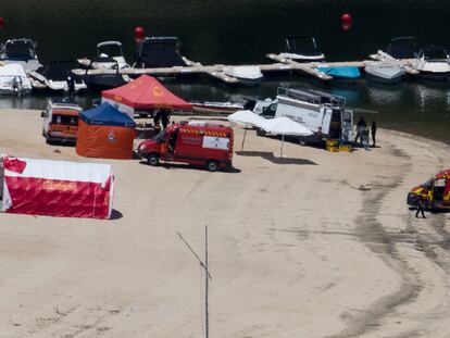 Operativo de búsqueda de la niña que cayó al pantano de San Juan el martes por la tarde.