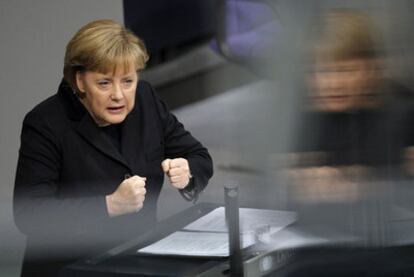 La canciller Angela Merkel durante su intervención en el debate de los presupuestos alemanes para 2012.