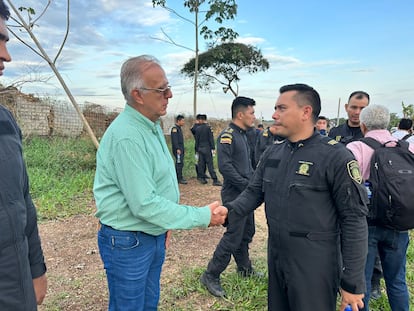 Liberación de los policías que se encontraban retenidos en San Vicente del Caguán, tras la gestión del ministro de Defensa y el ministro del Interior, el 3 de marzo de 2023.