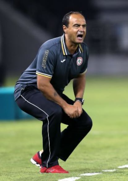 Giuseppe Giannini en un partido con la selección libanesa