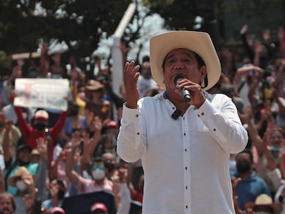 Félix Salgado Macedonio durante un mitin de protesta en la ciudad de Chilpancingo, estado de Guerrero.