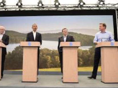 (i-d) El presidente del Consejo Europeo, Herman Van Rompuy; el presidente de Estados Unidos, Barack Obama; el presidente de la Comisión Europea, José Manuel Durao Barroso; y el primer ministro británico, David Cameron, comparecen durante una rueda de prensa ofrecida en Lough Erne, cerca de la localidad norirlandesa de Enniskillen (Reino Unido).