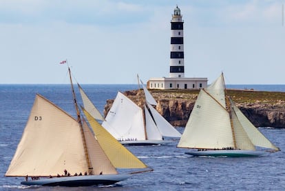 Tres de las joyas participantes de la clase Época (barcos botados antes de 1950),