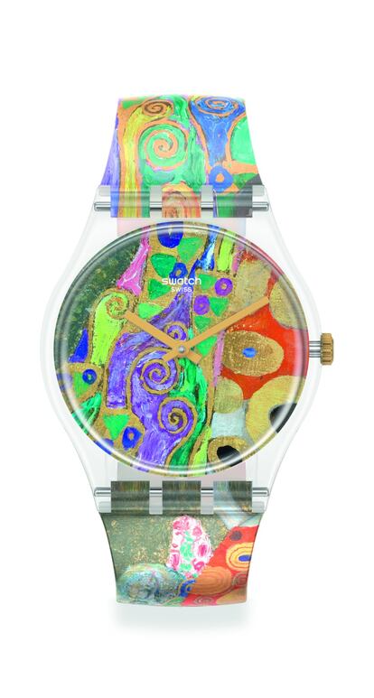 Swatch acaba de presentar una edición de diseños especiales en colaboración con el Museo de Arte Moderno  de Nueva York (MoMA), que formará parte de su serie 'Museum Journey'. La colección incluye seis piezas únicas inspiradas en obras icónicas de las salas de la pinacoteca. En la imagen, el reloj que evoca 'Esperanza II', de Gustav Klimt. Además, ambas marcas han diseñado una caja especial inspirada en la Blade Stair, una de las características arquitectónicas más emblemáticas del MoMA. Precio: 75 euros.