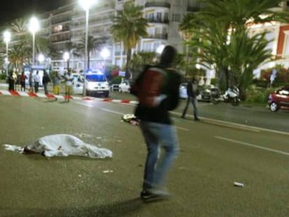 Las multitudinarias celebraciones de la fiesta del 14 de julio en la ciudad turística acaban en nuevo episodio de tragedia terrorista