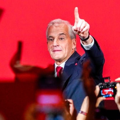 Oslo (Norway), 08/09/2025.- Norwegian Prime Minister and Labour Party leader Jonas Gahr Store speaks during the Labour Party's election vigil at the People's House during the 2025 general election, in Oslo, Norway, 08 September 2025. (Elecciones, Noruega) EFE/EPA/OLE BERG-RUSTEN NORWAY OUT