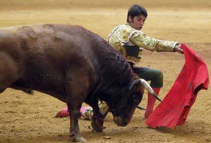 Cayetano Rivera, ayer en el tercer festejo de la Feria de San Pedro, en Burgos.