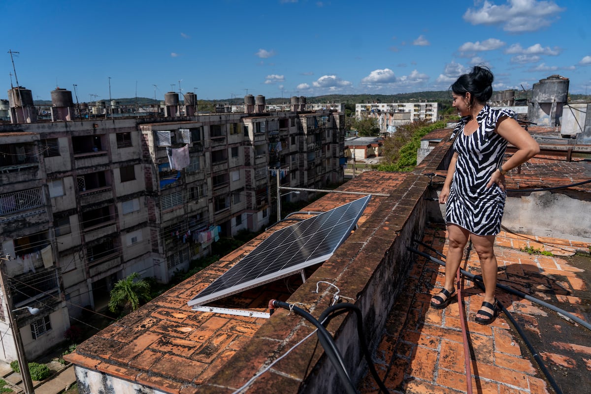 Paneles solares, la apuesta de Cuba ante la falta de combustible: “Es el negocio del momento” 