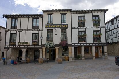 Fachada del restaurante Casa Galín, en pie desde 1830, el lugar donde tomar un buen lechazo. 