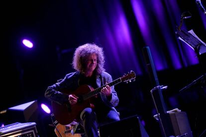 El guitarrista estadounidense Pat Metheny, anoche en el Festival de Jazz de Vitoria.