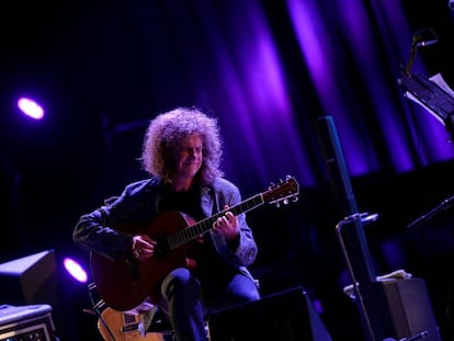 El guitarrista estadounidense Pat Metheny, anoche en el Festival de Jazz de Vitoria.